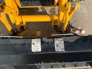 Cargador JCB 1CXT con fijación delantera y trasera - Product Image 3