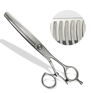 Tijeras de Entresacar Profesionales de Acero Inoxidable Japonés de 6.25 Pulgadas para Diestros, con Punta Afilada, para Barberos, Peluqueros y Salones - Product Image 3