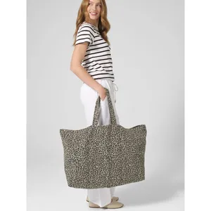 Borsa Tote Oversize Personalizzabile con Stampa Leopardata, Borsa per Gadget Personalizzabile per Uso Promozionale - Product Image 3