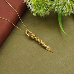 Collier pendentif doré Vajra Dorje, pendentif spirituel bouddhiste tibétain en laiton |   Fournisseur en gros de bijoux religieux pour hommes - Product Image 3