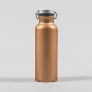 Bouteille en cuivre martelé de qualité supérieure pour le yoga, le bureau, la salle de sport et l'extérieur, disponible en gros - Product Image 1