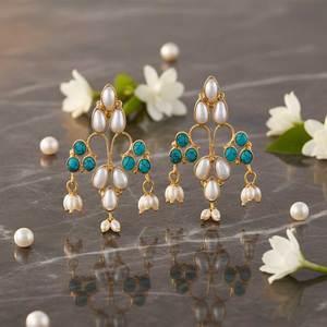 Pendientes Largos con Cuentas Chapados en Oro de Alta Calidad para Mujer, Joyería Artesanal India para Exportación y Pedidos al por Mayor - Product Image 2