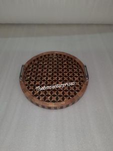 Bandeja con incrustaciones de madera y resina de diseño moderno con asa Bandeja decorativa para el hogar y la mesa muy demandada - Product Image 3