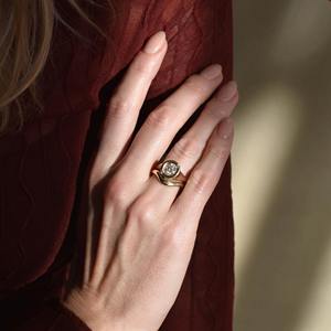 แหวนแหวนหมั้นเพชรเม็ดกลมสีเงินพิเศษสำหรับปลูก VS1 1.50 CT F ออกแบบได้ตามต้องการจากผู้ผลิตโดยตรง - Product Image 3