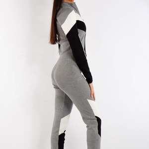 Tenues d'entraînement à manches longues fermeture éclair haut court à capuche et pantalon à jambes larges femmes survêtements deux pièces personnalisés ensemble pour les femmes - Product Image 3