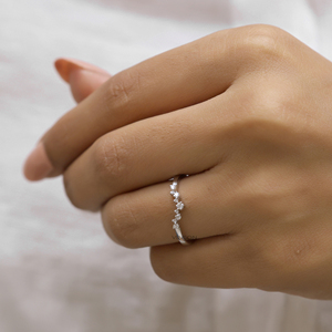 Bague de mariage en diamant Moissanite coupe brillante ronde 0.26 CT, bague de mariée assortie empilable pour femme - Product Image 2