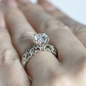 Anillo de compromiso Art Deco de corte redondo para mujer - Product Image 2