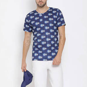 T-shirt léger pour hommes avec un design à manches courtes imprimé par sublimation idéal pour les tenues décontractées à la mode - Product Image 4