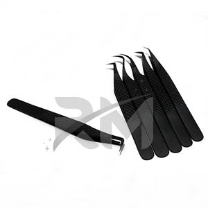 Pinzas de extensión de pestañas con punta de color negro y plasma recubierto de polvo negro RMI y agarre de diamante y punta de fibra - Product Image 5