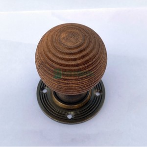 ลูกบิดประตูไม้สักรังผึ้งโบราณ - Product Image 4