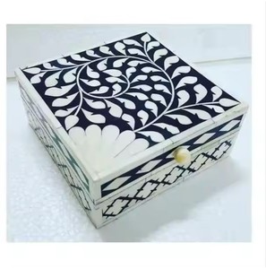 Caja de Joyería de Madera Plástica de Lujo Moderna Hecha a Mano con Estilo Único para Guardar Collares y Anillos, Almacenamiento para Días Festivos - Product Image 6