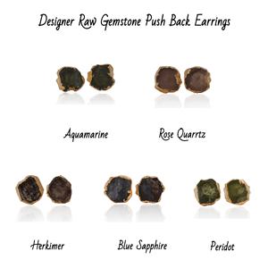 Boucles d'oreilles en pierres précieuses brutes péridot or plaqué forme brute boucles d'oreilles bijoux faits à la main en pierres précieuses vertes - Product Image 3