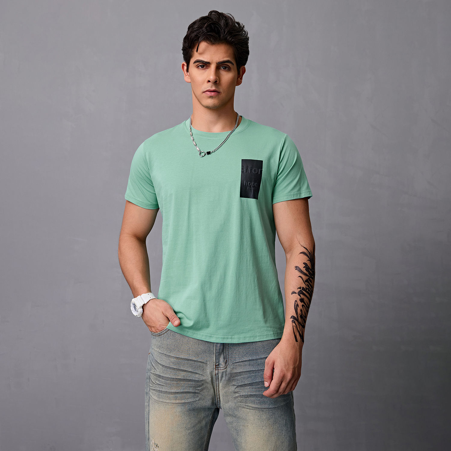 สีเขียว