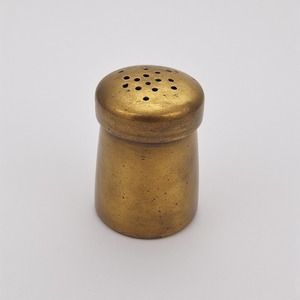 Moulin à sel et à poivre décoratif en acier inoxydable avec surface en bronze martelé rustique Travail artisanal conçu pour les intérieurs de salle à manger - Product Image 2