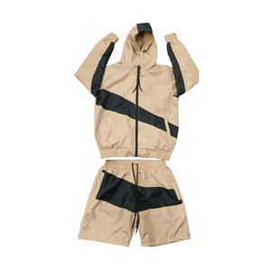 Conjunto de pantalones cortos cortavientos con logotipo personalizado, pantalones cortos de Jogger de nailon transpirables a prueba de viento con chaqueta con capucha elegante - Product Image 6