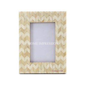 Cadre photo minimaliste en aluminium avec construction de haute qualité, parfait pour afficher des photos de voyage ou des impressions de la nature de l'Inde - Product Image 2