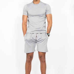 Vêtements pour hommes 100% Polyester T-shirt régulier et short Logo personnalisé Active Wear Twin Set Survêtement pour hommes - Product Image 1