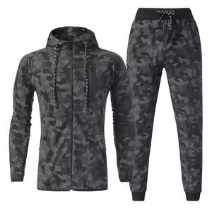 Conjunto de Sudadera con Capucha y Pantalones Deportivos de Dos Piezas, Estampado de Camuflaje, Transpirable, de Forro Polar, para Invierno, Estilo Informal, Holgado, para Hombre - Product Image 2