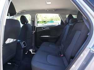 Used Gray 2024 for Sportage Hybrid LX AWD Automatic Dark Leather Seats Navigation System Remote <b>Start</b> Sunroof Android Auto R17 - Product Image 3