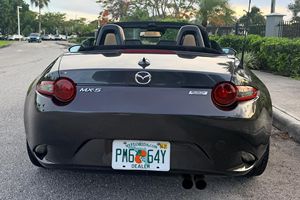 Excellent état, Mazda MX-5 Miata Grand Touring 2.0 L 4 cylindres, modèle 2016, d'occasion - Product Image 3
