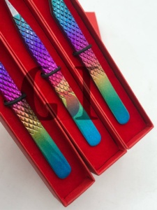 Pince à épiler professionnelle GETUP BROSONS IMPEX pour extensions de cils, en acier inoxydable, avec revêtement multi-poudre isolant - Product Image 3