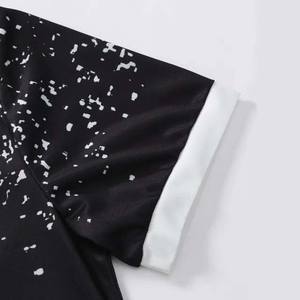 Polos para Hombre con Estampado por Sublimación, Tela de Algodón Transpirable, Opciones de Tallas Grandes, Estilo Urbano Moderno para Verano - Product Image 4