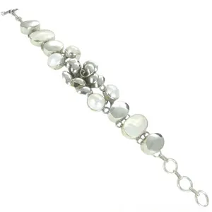 Bracelet en argent tibétain en forme de fleur avec perles d'imitation serties, bracelet à maillons bohèmes pour femmes, option cadeau - Product Image 3
