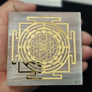 Posavasos Cuadrado de Selenita, Piedra Natural, con Adhesivo del Símbolo Shree Yantra, Decoración del Hogar, Placa de Carga, Venta al por Mayor - Product Image 1