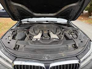 BMW Alpina B7 xDrive 2017 Usado, Motor V8 Twin-Turbo de 600 hp, Tracción en las Cuatro Ruedas, Equipamiento Completo, Sin Modificar - Product Image 6