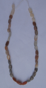 Perles ovales simples en pierre de lune naturelle, pierres précieuses minérales polies blanches avec effet de changement de couleur, plusieurs formes disponibles - Product Image 1