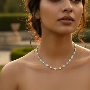 Collier pour femme en argent plaqué or avec chaîne à maillons, zircone cubique, symbole religieux chrétien, perle et diamant, idéal pour les fêtes et la mode - Product Image 1