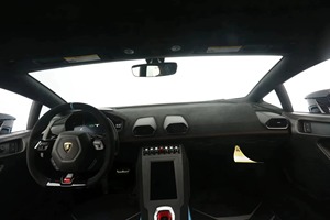 Lamborghini Huracán STO 2023 Certificado, Limpio y en Buen Estado - Product Image 2