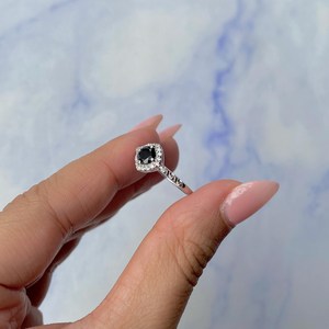 Bague en tourmaline noire, argent sterling 925, rhodié vermeil, pierre précieuse de guérison, bague de protection, bague empilable - Product Image 3