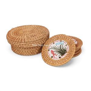 Ensemble de dessous-de-verre en rotin naturel fait à la main avec une finition lisse et un plateau pour table basse et utilisation au quotidien - Product Image 5