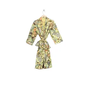 Bellissimo Kimono Kantha cucito in tessuto con stampa a blocchi Kimono Kantha, Kimono da notte da donna, accappatoio con stampa a blocchi di fiori