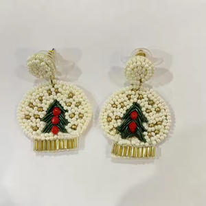 Boucles d'oreilles de noël pingouin bijoux de vacances perlés noirs et blancs pour femmes accessoire de mode cerceau d'hiver festif - Product Image 6