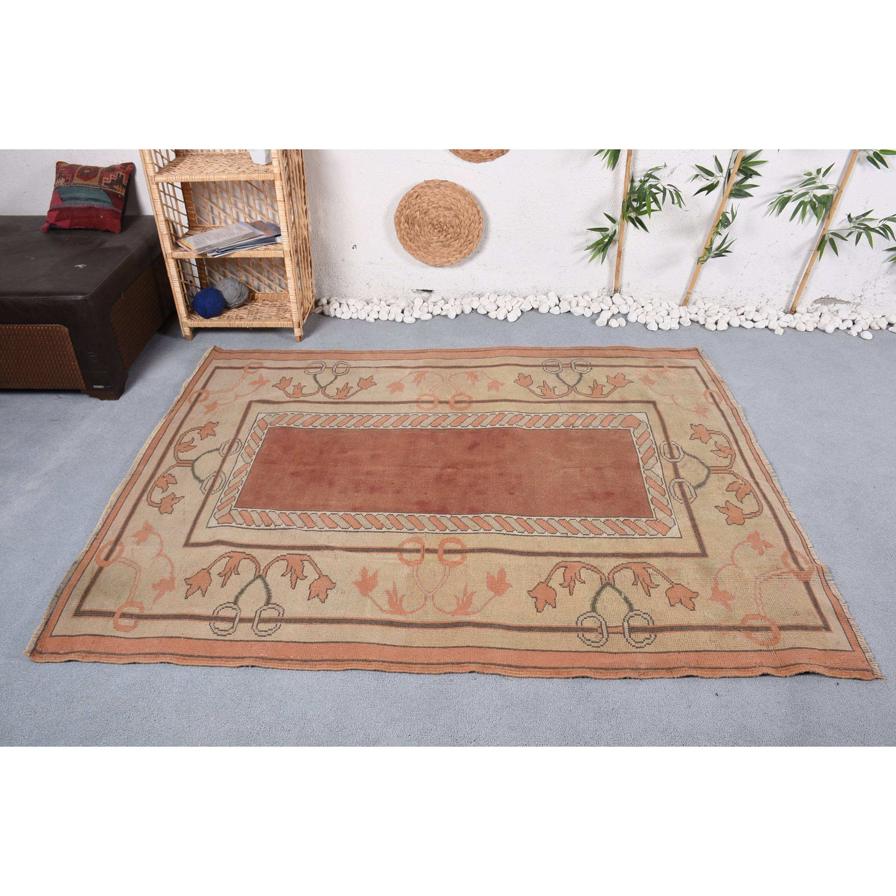 สีน้ำตาล