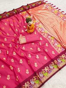 ชุดส่าหรีผ้าไหมเนื้อนุ่มทอแบบบานาราซีแท้จากอินเดีย สำหรับงานแต่งงานสุดหรู ออกแบบโดยดีไซเนอร์ชั้นนำ พร้อมขอบผ้าที่หนักแน่น ผลิตโดยผู้ผลิตผ้าส่าหรีชั้นนำ - Product Image 1