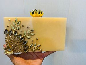 Resin Pearl <b>White</b> Evening <b>Clutch</b> Bag with Chain Strap for Wedding Parties - Product Image 4