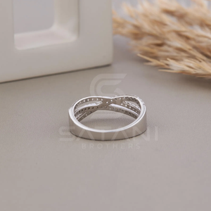 Bague de mariage en moissanite, design croisé, Satani Brothers, bague torsadée, bague en argent avec moissanite, design entrelacé élégant - Product Image 5