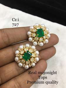 ต่างหูรูปราชวงศ์สำหรับผู้หญิงเหมาะอย่างยิ่งสำหรับ Navratri Diwali และเทศกาลจัดแต่งทรงผมจากอินเดีย - Product Image 2