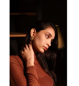 Pendientes Boho Hechos a Mano para Mujer |   Joyería Artística Golden Bloom con Ajuste Cómodo - Product Image 6