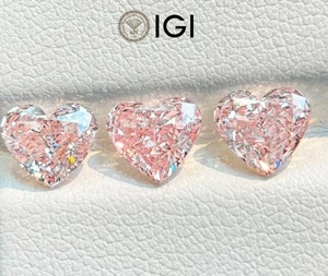 เพชรสังเคราะห์ Aniva รูปหัวใจสีชมพู ตัดแบบแฟนซี วิวิด ได้รับการรับรองจาก IGI ผลิตด้วยวิธี CVD HPHT สำหรับทำเครื่องประดับ ผลิตในอินเดีย - Product Image 4