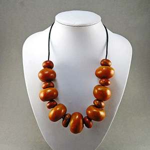 สร้อยคอลูกปัดไม้สามชั้นทำด้วยมือสไตล์ร่วมสมัยสินค้าอินเดีย - Product Image 5