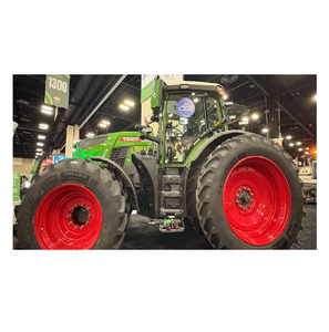 Tractor agrícola Fendt 714 Vario 4WD del año 2000, bien mantenido, equipo eficiente y duradero, se ofrece a un precio asequible. - Product Image 2