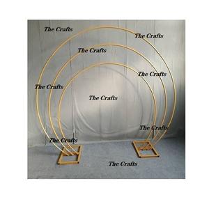Toile de fond en forme d'arc de cercle en métal doré en vrac pour la décoration de fête de mariage en plein air à des prix acceptables - Product Image 1