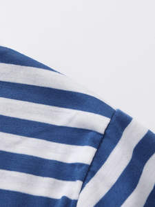 เสื้อยืดโอเวอร์ไซส์ทรงบ็อกซี่ผู้ชาย ผ้าคอตตอนหนานุ่มคุณภาพดี สไตล์ฮิปฮอป พร้อมโลโก้ด้านหน้า ดีไซน์ใหม่ทันสมัย รับผลิตแบบ OEM - Product Image 3