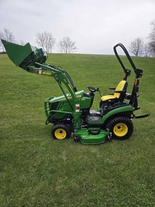 Tracteur à chenilles John Deere 1025r 22HP très agréable, au design compact et au moteur performant - Product Image 5