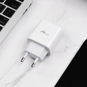 Profitez de 1 YTC-08 PD 30W Type-C Adaptateur réseau Chargeurs et adaptateurs haute puissance Produit Chargeur portable - Product Image 5