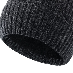 Bonnets unisexes élégants et chauds en acrylique doux Parfait pour l'hiver, mode décontractée ou marque promotionnelle - Product Image 5